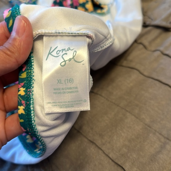 One Piece - Picture 4 of 4